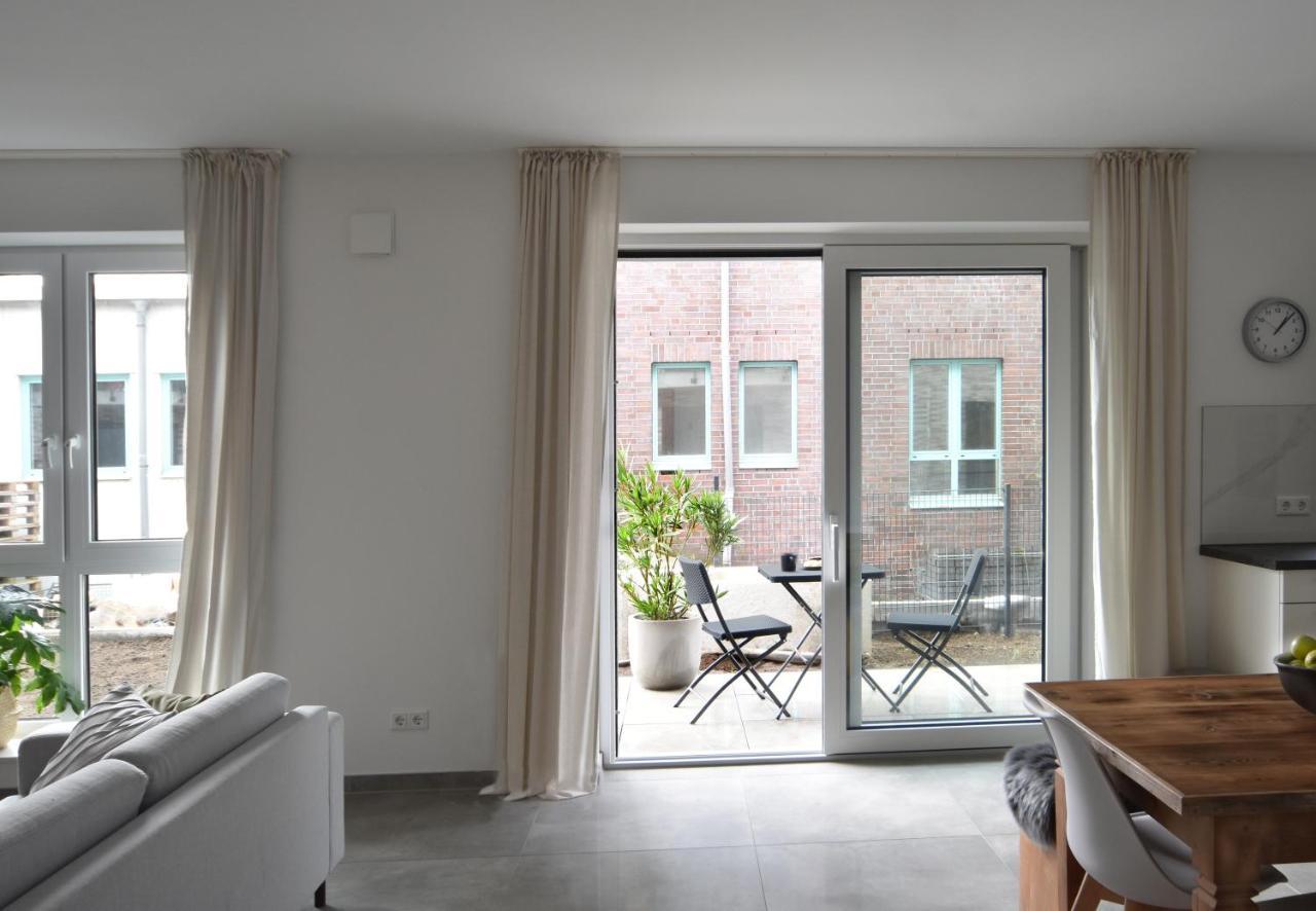 familienfreundliche Neubauwohnung mit Terrasse Hamburg Exterior foto
